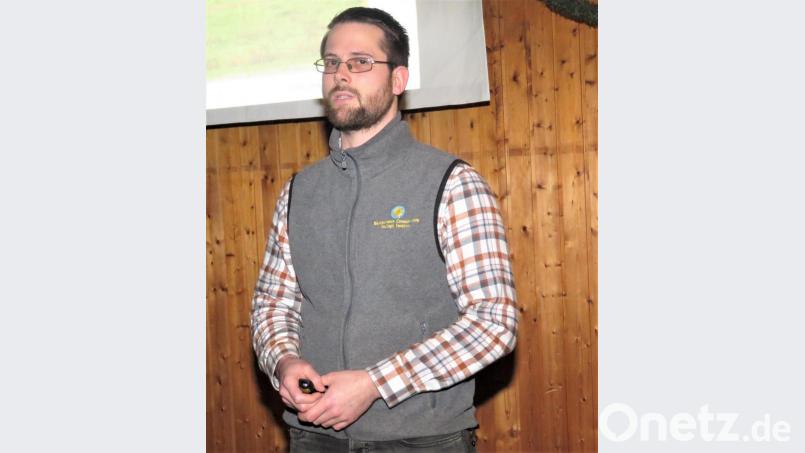 "Laufen Sie nicht weg. Wer die Begegnung nicht aushält, nur langsam zurückziehen", rät Wolfsberater Markus Martini. Bild: ubb