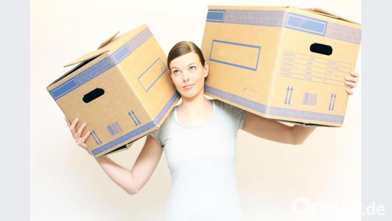 Wenn wir uns von unnötigem Ballast befreien, schaffen wir nicht nur mehr Lebensqualität, sondern können anderen auch noch eine Freude machen, indem wir Aussortiertes verschenken oder spenden. Bild:  #CNF – stock.adobe.com