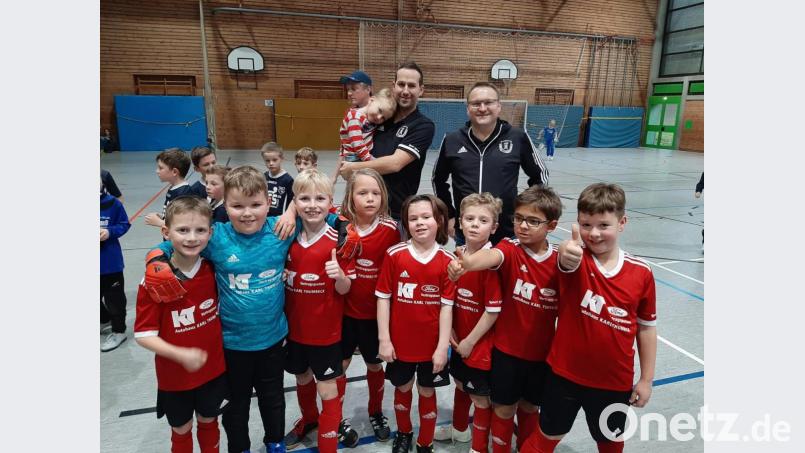 In Creußen belegt die Kirchenthumbacher F2-Jugend Platz eins. Bild: ü