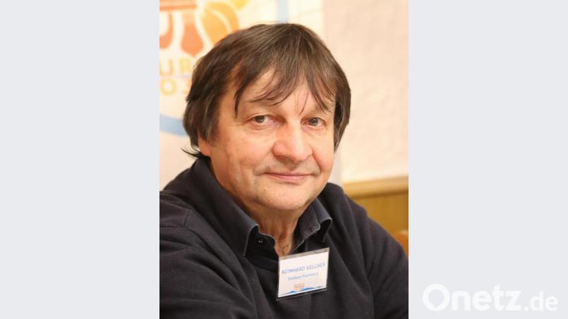 Diplompädagoge Reinhard Kellner, Vorsitzender der Sozialen Intiativen Regensburg: &quot;Der Stadtpass wird bei Vorlage eines gültigen Leistungsbescheids ausgestellt. Die Stadt hat für den Stadtpass sogar zwei neue Halbtagsstellen geschaffen.&quot; Bild: mfh