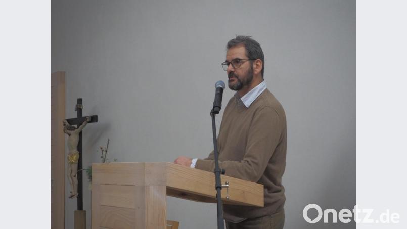 Vom Saulus zum Paulus: Torsten Hartung blickte in Johannisthal auf sein Leben zurück, das sich dank Jesus komplett veränderte. Bild: Schreier/exb