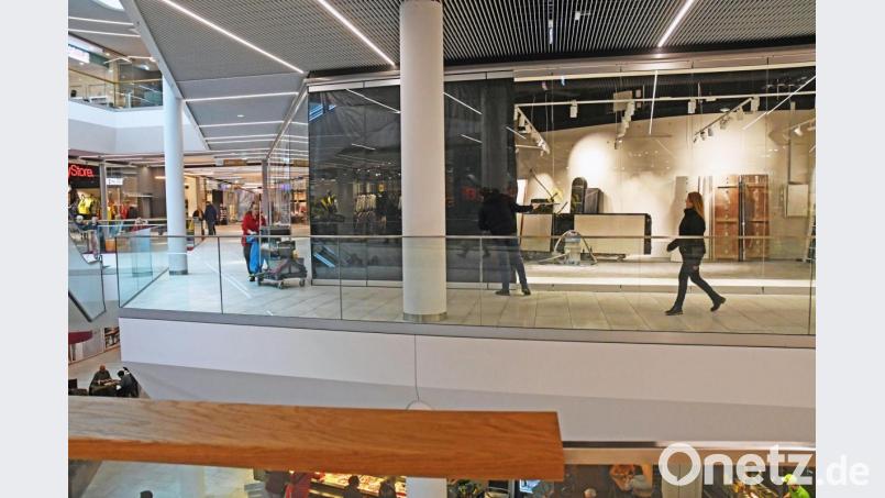 Wo bisher im NOC &quot;Cube&quot;-Räder zur Schau standen, zieht Ende Februar &quot;Tally Weijl&quot;. Das Damenmode-Geschäft nutzt auch die daneben leerstehende Fläche mit dem Titel &quot;Metzgerei&quot;. Insgesamt stehen 157,5 Quadratmeter zur Verfügung. Bild: Gabi Schönberger