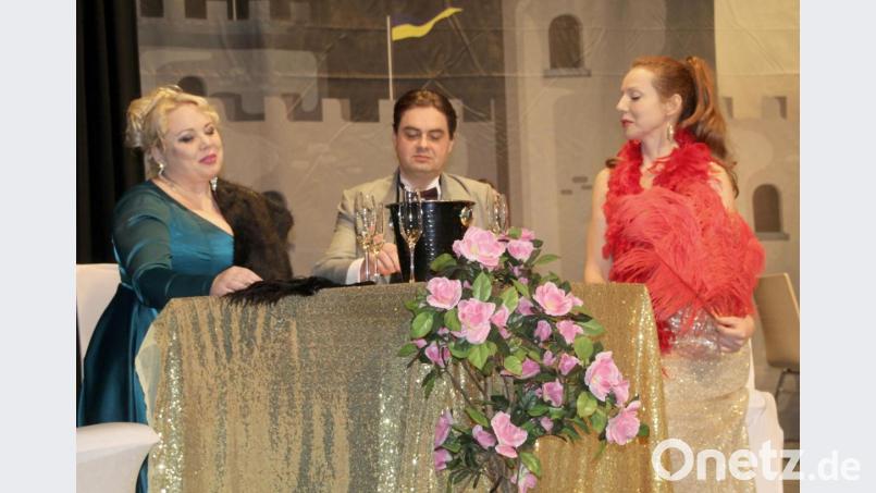 Die Gesangssolisten Leanan de Montiel, Mila Wilden und Ginger McFerrin (von links). Bild: Schönberger, Ferdinand [fsb]