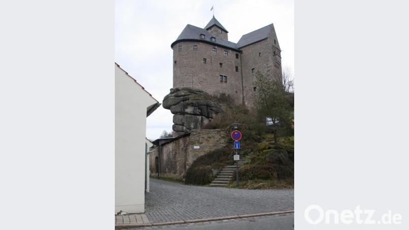Der Markt Falkenberg will bald die Arbeiten am sogenannten Burgumgriff, bzw. die Sanierung des Gewölbekellers (untere Bildmitte) am Kommunbrauhaus in Angriff nehmen. In der zurückliegenden Sitzung wurden die Fördergelder beantragt. Bild: wro