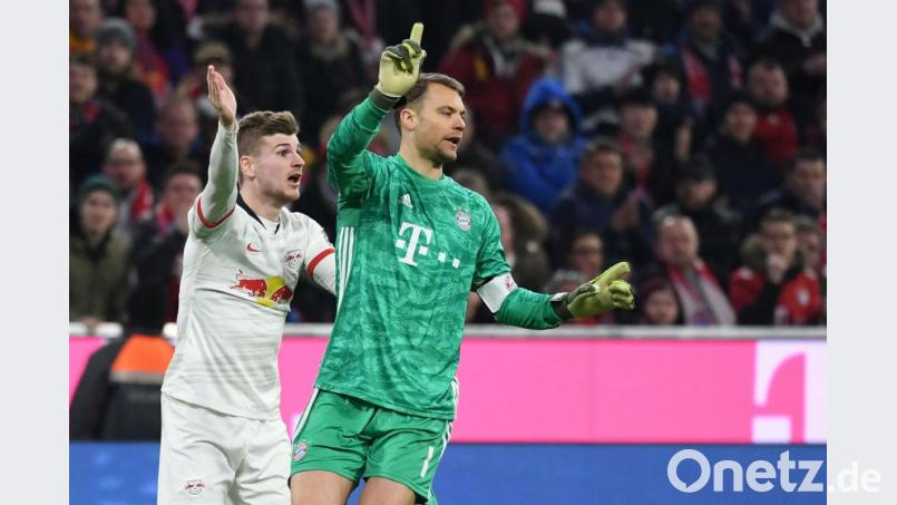 Wer wird Deutscher Meister? Bayern-Kapitän Manuel Neuer (rechts) und Timo Werner sind sich nicht nur bei dieser Frage uneins. Bild: Sven Hoppe/dpa