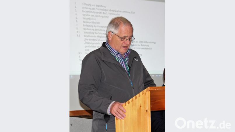 Josef Kukla blickte auf das Fußball-Geschehen im Jugendbereich zurück Bild: stg