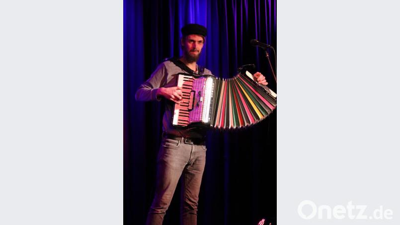 Maxi Pongratz, ein Virtuose auf dem Akkordeon. Bild: mfh
