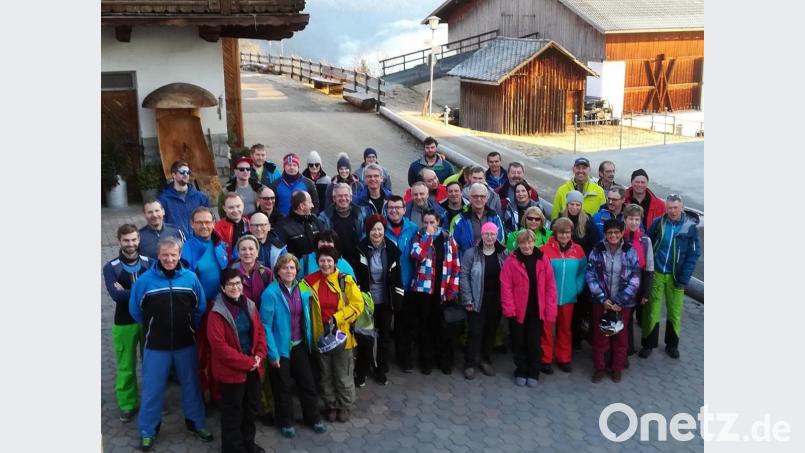 Eine 50-köpfige Sportlergruppe der DJK Neustadt und des SV Wurz erkundete bei einer dreitägigen Skisafari Südtiroler Skigebiete. Bild: bgm