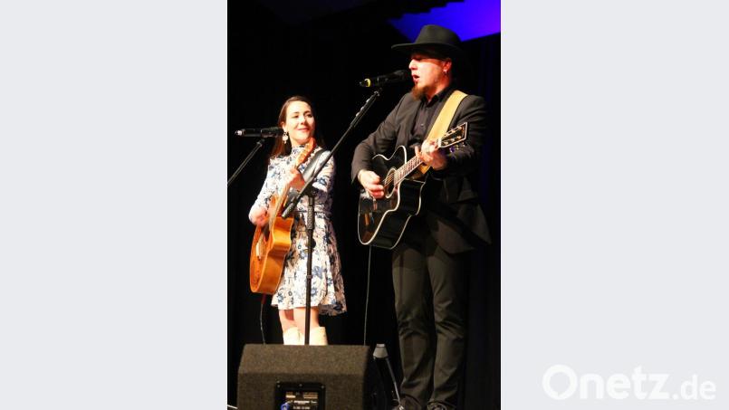 Roman Hofbauer und Marina Jay gaben ein stimmiges Bild als Johnny Cash und June Carter ab Bild: stg