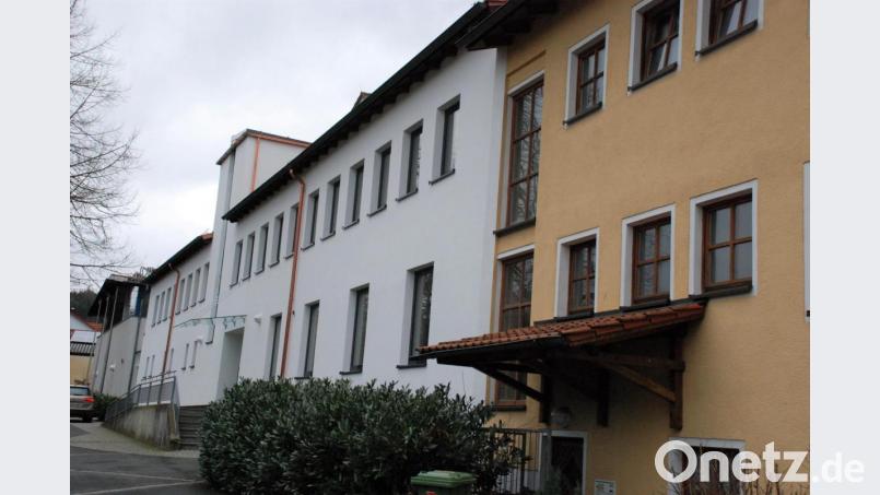 Nach der Außensanierung beginnt an der Grund- und Mittelschule Wutschdorf heuer die Renovierung des Innern. Bild: sche