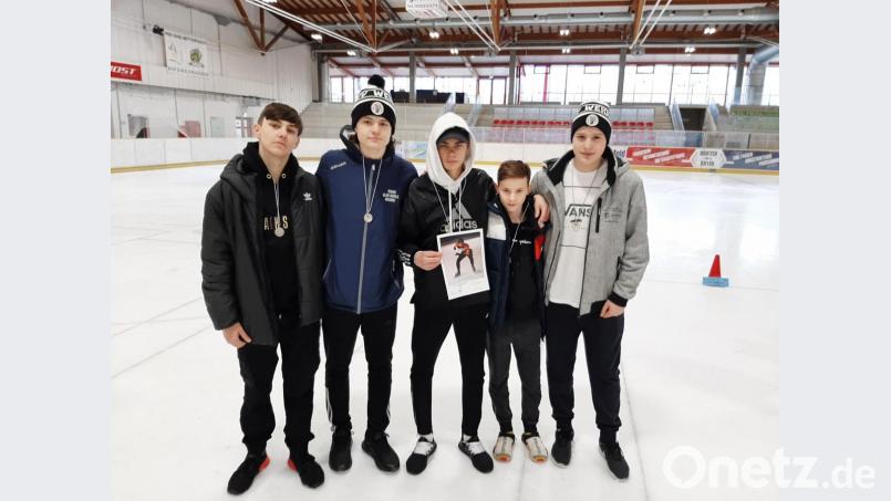 Auf dem Eis richtig schnell sind (von links) Pascal Gleixner, Luca Maschke, Felix Salzhuber, Korbinian Salzhuber und Alexander Schneider. Bild: exb