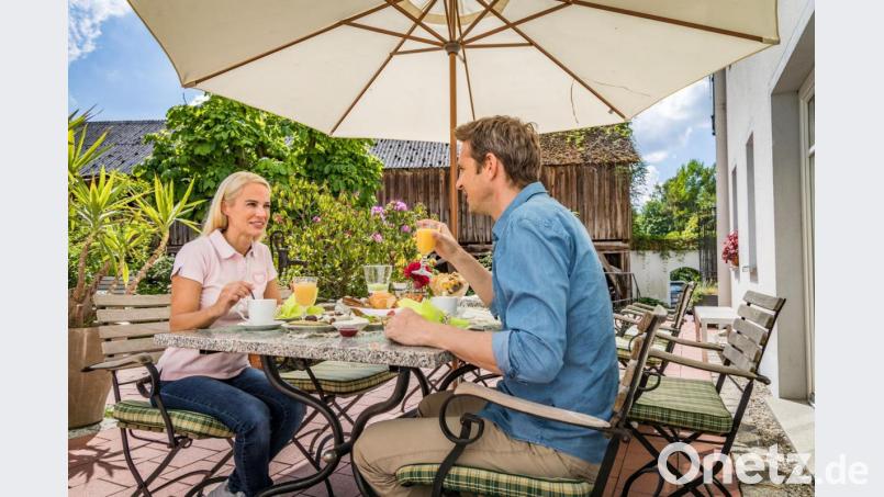 Herzlichkeit und eine familiäre Urlaubsatmosphäre sind das Erfolgsrezept der
Oberpfälzer Gastgeber. Bild: Thomas Kujat, Tourismuszentrum Oberpfälzer Wald/exb