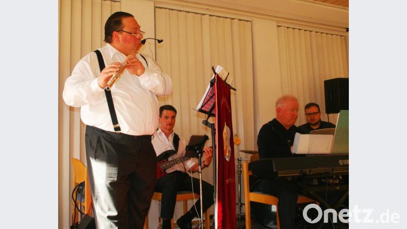 Die Musiker Eduard Abljakimov-Maier, Thomas Jobst, Paul Windschüttl und Bernhard Stahl (von links) boten gute Unterhaltung. Bild: agr