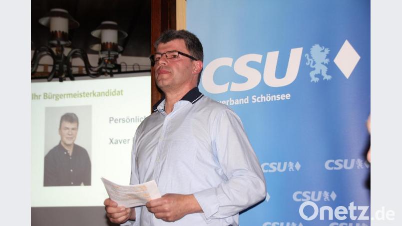 Mit klaren Zielen warb Bürgermeisterkandidat Xaver Baier um das Votum der Bürger für sich sowie die CSU- Stadtrats- und Kreistagskandidaten. Bild: frd
