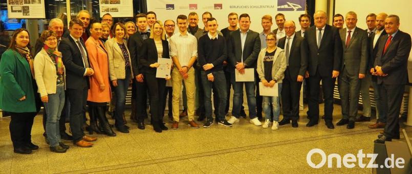 Preisträger und Ehrengäste bei der Verleihung der Staats-, Stadt-, IHK-, Kreishandwerkerschafts- und Abgeordnetenpreise. Bild: Bühner