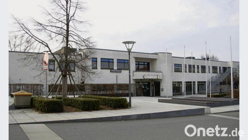 Die Stadthalle in Grafenwöhr soll ab März saniert werden. Die Ausbildungsmesse der SPD im Vierstädtedreieck findet aber auch im März dort statt. Bild: rgr