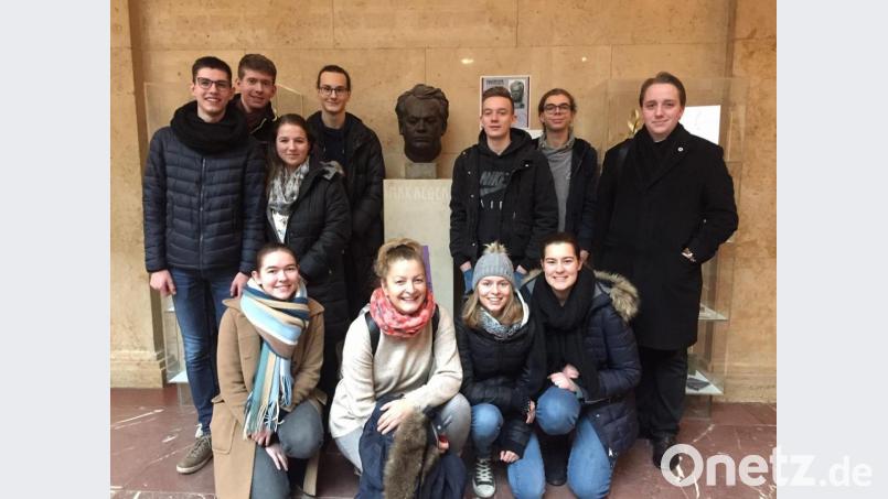 Eine Exkursion führte diese Gymnasiasten zu einem Konzert der Münchner Philharmoniker und zur Hochschule für Musik und Kunst. Bild: Lukas Schöpf/exb