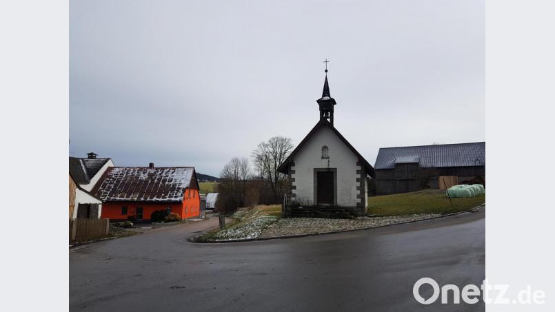 Die Dorfkapelle Niederland muss weiterhin auf ihre Sanierung warten. Bild: gi