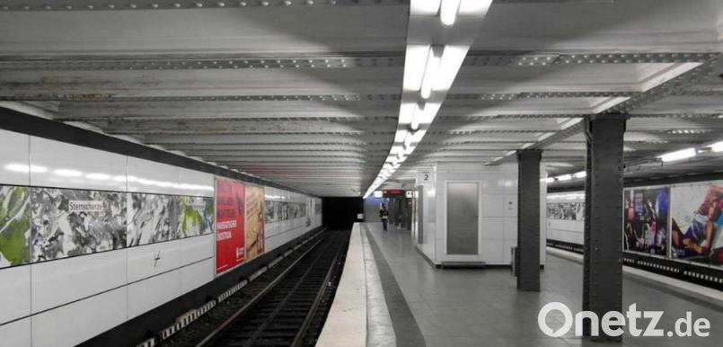 Beispiel aus der Konzeptmappe Franz Baduras für einen unterirdischen Banhof mit zwei Gleisen und einem Bahnsteig in der Mitte. Bild: Franz Badura
