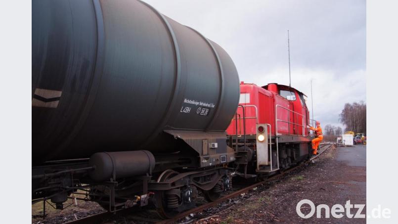 Wenn Lukas Dausch einen Kesselzug führt, hat er schon mal 1600 Tonnen hinter sich. Bild: as