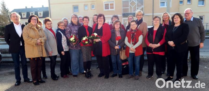 Die SPD-Frauen trafen sich zur Bezirksversammlung und wählten einen neuen Vorstand mit Christine Trenner (Mitte) an der Spitze. Bild: Hirsch