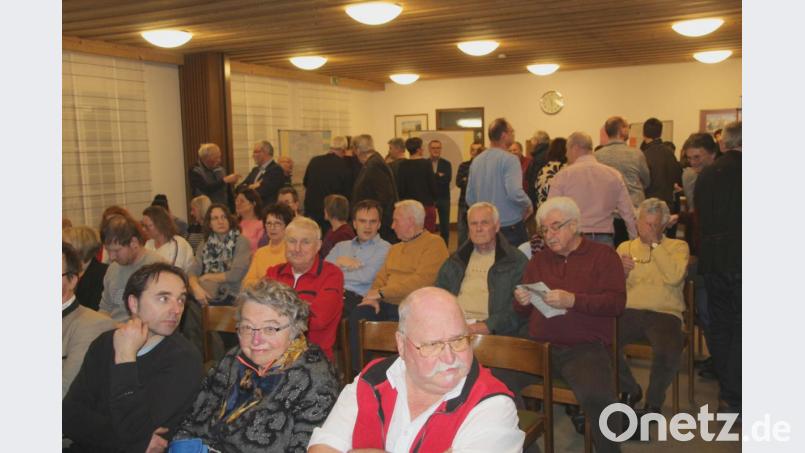 Riesenandrang bei der Auftaktveranstaltung zum städtebaulichen Konzept Bild: fsb