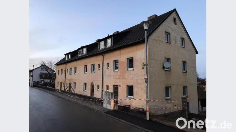 „Nicht nur nicht schön, sondern auch gefährlich“, lautet der Kommentar eines Besuchers zum „Prüschenk- Block“. Wenn es nach der CWG geht, müsste das Gebäude erworben werden, um das Sicherheitsrisiko und den optischen Schandfleck zu beseitigen. Bild: edo