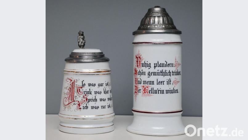 Wirtshausweisheiten und Trinksprüche: „Ruhig plaudern, schön gemütlich trinken und wenn er leer ist, der Kellnerin winken“. Bild: Wolfgang Steinbacher