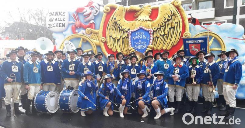 Zum 43. Mal ist der Musikzug heuer beim Rosenmontagzug in der rheinischen Karnevalsmetropole Düsseldorf mit von der Partie. Für die Musiker und Majoretten wird die Atmosphäre auf der 5,28 Kilometer langen, von begeisterten Jecken gesäumten Strecke, wieder zu einem besonderen Erlebnis. Bild: u