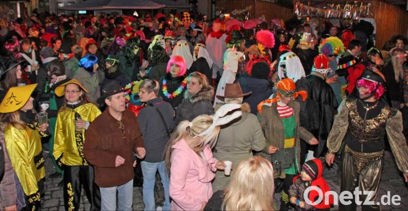 Wie auch in den Vorjahren, soll bei der Neuauflage des Neunburger Weiberfasching wieder "närrischer Hochbetreib" am Schrannenplatz herrschen. Archivbild: mp