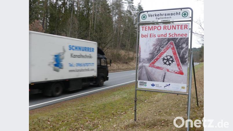 Für ihre Anliegen wirbt die Verkehrswacht Eschenbach auch auf Plakaten. Bild: rn