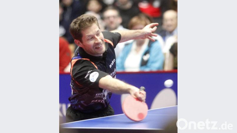 Lokalmatador Bastian Steger wusste die Zuschauer in Maxhütte hinter sich, musste sich gegen seinen Kumpel Timo Boll aber nach vier Sätzen geschlagen geben. Bild: Hirsch