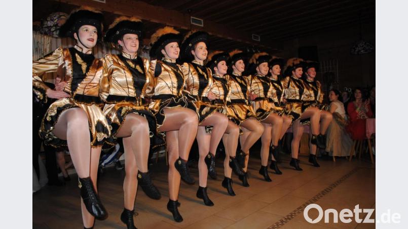 Zackig-akrobatisch: die Botzersreuther Prinzengarde. Bild: gag