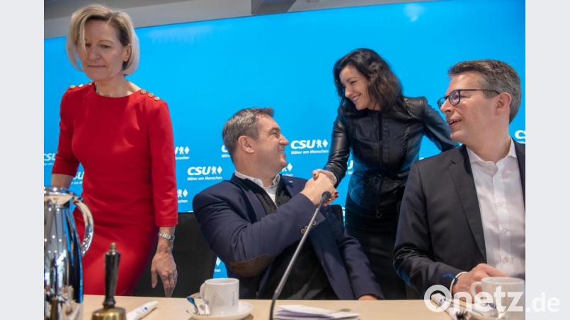 Angelika Niebler (CSU, von links), Markus Söder (CSU), Dorothee Bär (CSU) und Markus Blume nehmen vor Beginn der CSU-Vorstandssitzung ihre Plätze ein. Bild: Peter Kneffel/dpa