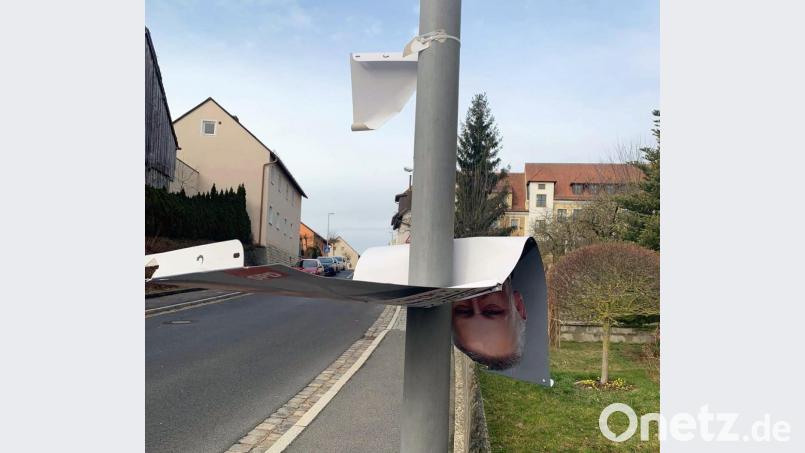 In der Eschenbacher Straße haben bisher Unbekannte ein Wahlplakat abgerissen. Bild: jma