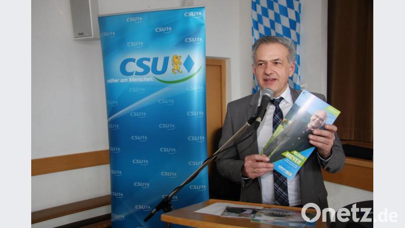 Roland Grillmeier sprach ein Grußwort. Bild: wro