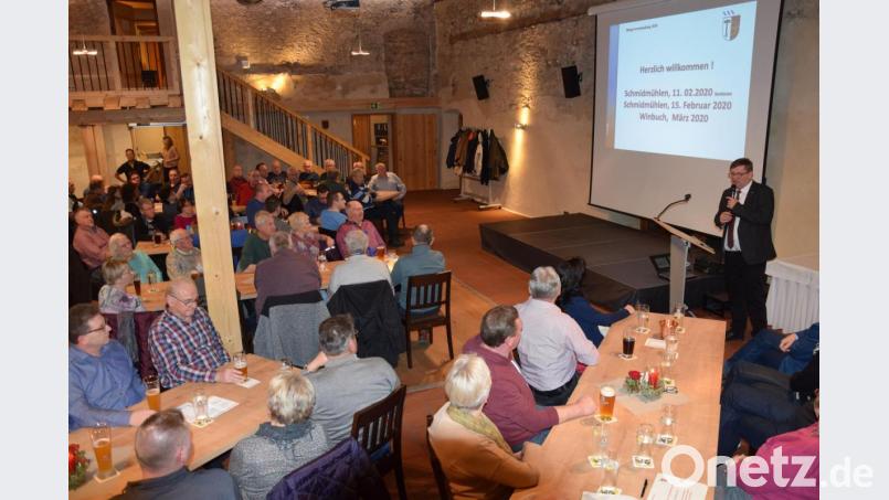 Zwei Bürgerversammlungen waren in Schmidmühlen die Informationensplattform von Bürgermeister Peter Braun in den vergangenen Tagen im Schlossstadel gewesen. Bild: bö