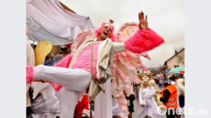 Helau! Fröhlich geht's zu auf vielen Straßen und Plätzen in der Region. Bild: Hermann Koch