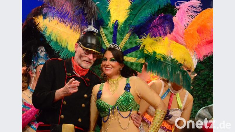 Kommandant Norbert Neugirg beim großen Finale. Bild: Kunz