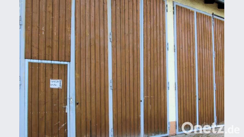 Die Theater-Tore der Eglseer Bauernbühne in der Maschinenhalle der Familie Lautenschlager bleiben künftig für Aufführungen verschlossen. Die Bauernbühne sucht nun eine neue Bleibe. Bild: bjo