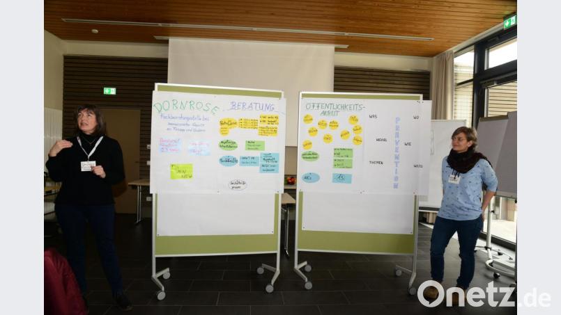 Elisabeth Scherb (links) und Ilkay Gebhardt stellen die Beratungsstelle "Dornrose" vor. Bild: bey