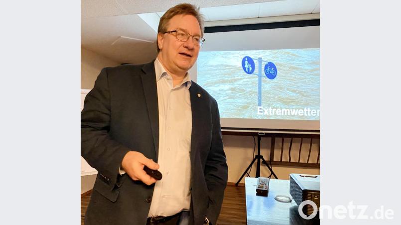 Ralph Lenkert sagt, Leitungen wie der Südostlink &quot;dienen nur dem kostenfreien europäischen Stromhandel zu Lasten der Verbraucherinnen und Verbraucher&quot;. Bild: Eichl