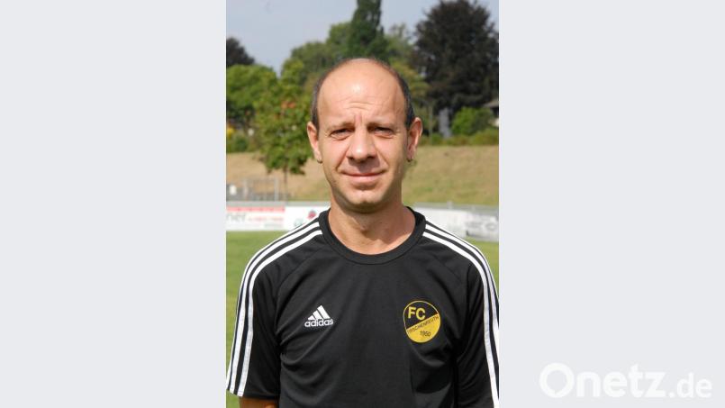 Trainer Markus Tusek hat seinen Vertrag beim FC Tirschenreuth verlängert. Bild: gb