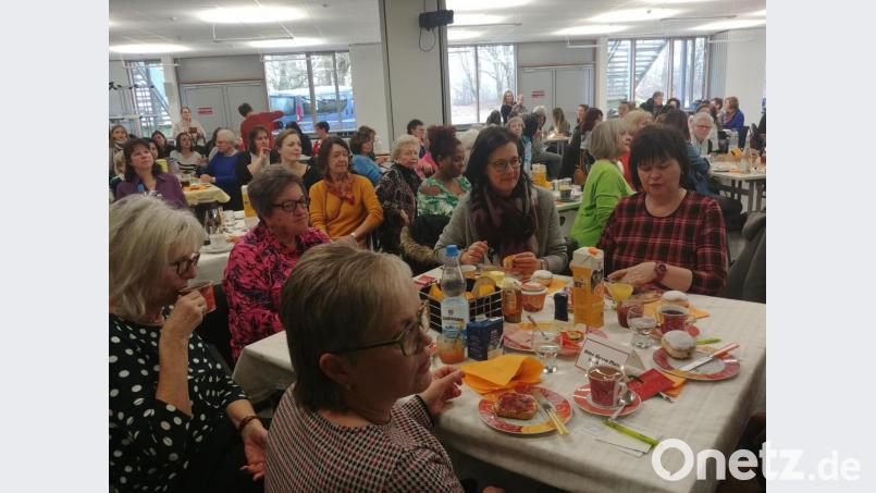 Ein großer Andrang herrschte wieder beim Frauenfrühstück im Stiftland-Gymnasium. Bild: exb