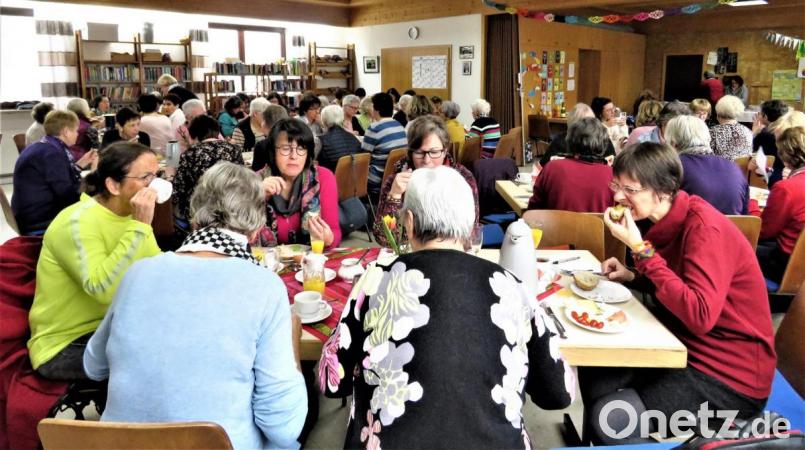 70 Frauen interessierten sich diesmal für das Frauenfrühstück, das einmal im Jahr stattfindet. Bild: ubb
