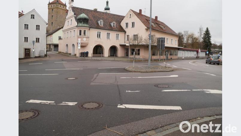 Die Arbeiten zur Verbesserung der Verkehrsverhältnisse am Knotenpunkt "Jobplatz" (Kreisverkehr) können beginnen. Bild: weu