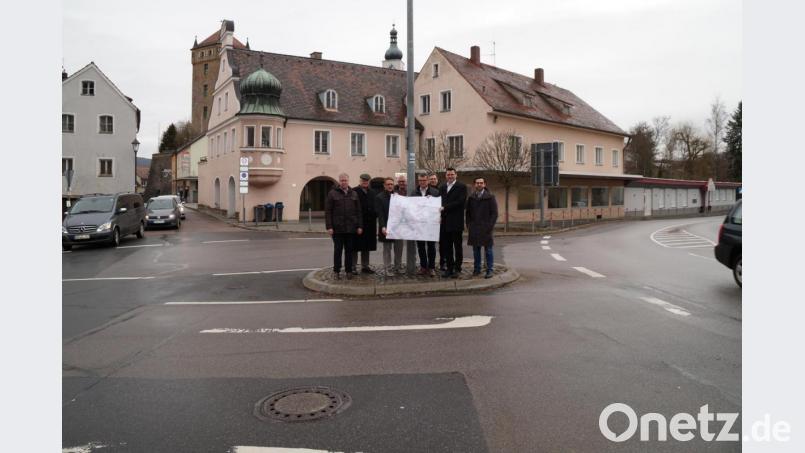 Bei einem Rundgang wurde der Jobplatz von den Verantwortlichen besichtigt. Bild: weu