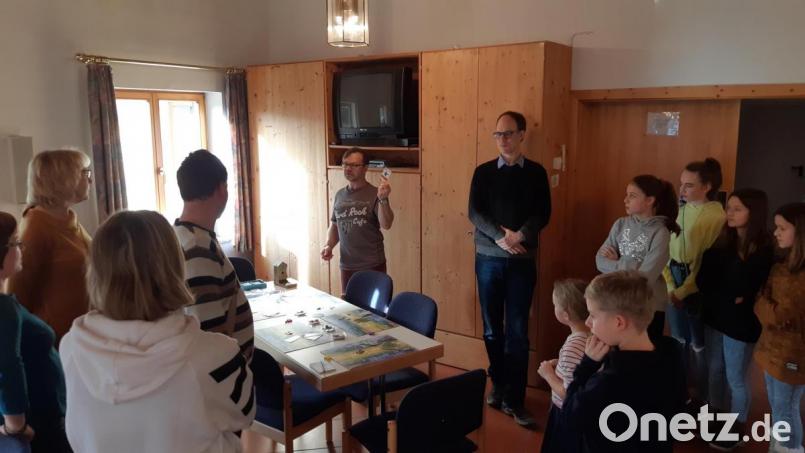 Großen Anklang fand ein Spielenachmittag im evangelischen Gemeindehaus. Bild: exb