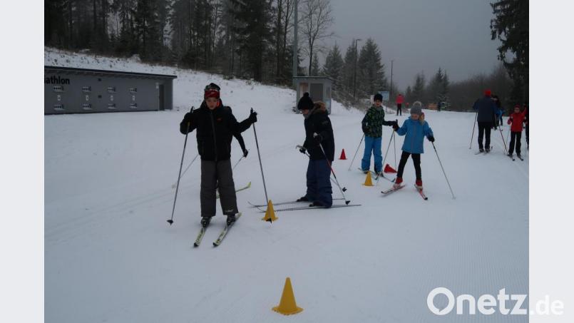 Skikurs für die vierten Klassen der Grundschule Plößberg auf der Silberhütte. Bild: ws