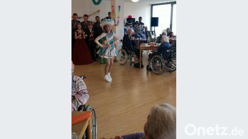 Die Auftritte der Faschingsgesellschaft Plößberg begeistern die Senioren. Bild: exb